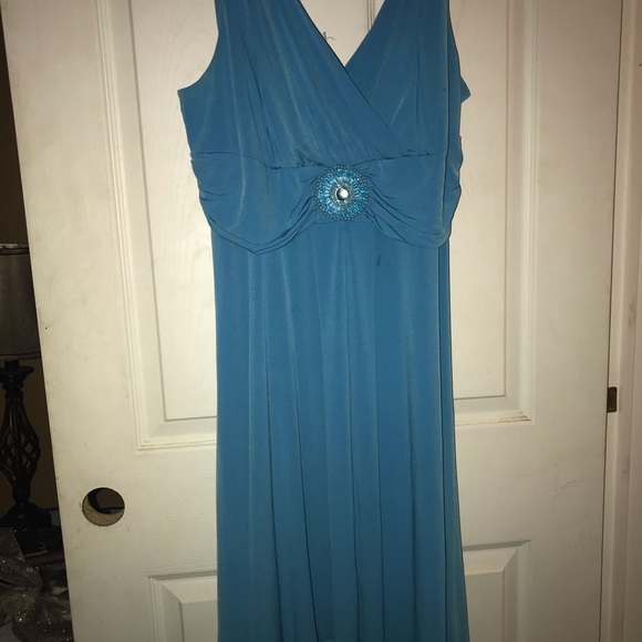 Brides Maid Dress - Picture 6 of 8